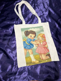 Melanie Martinez pacify her tote bag
